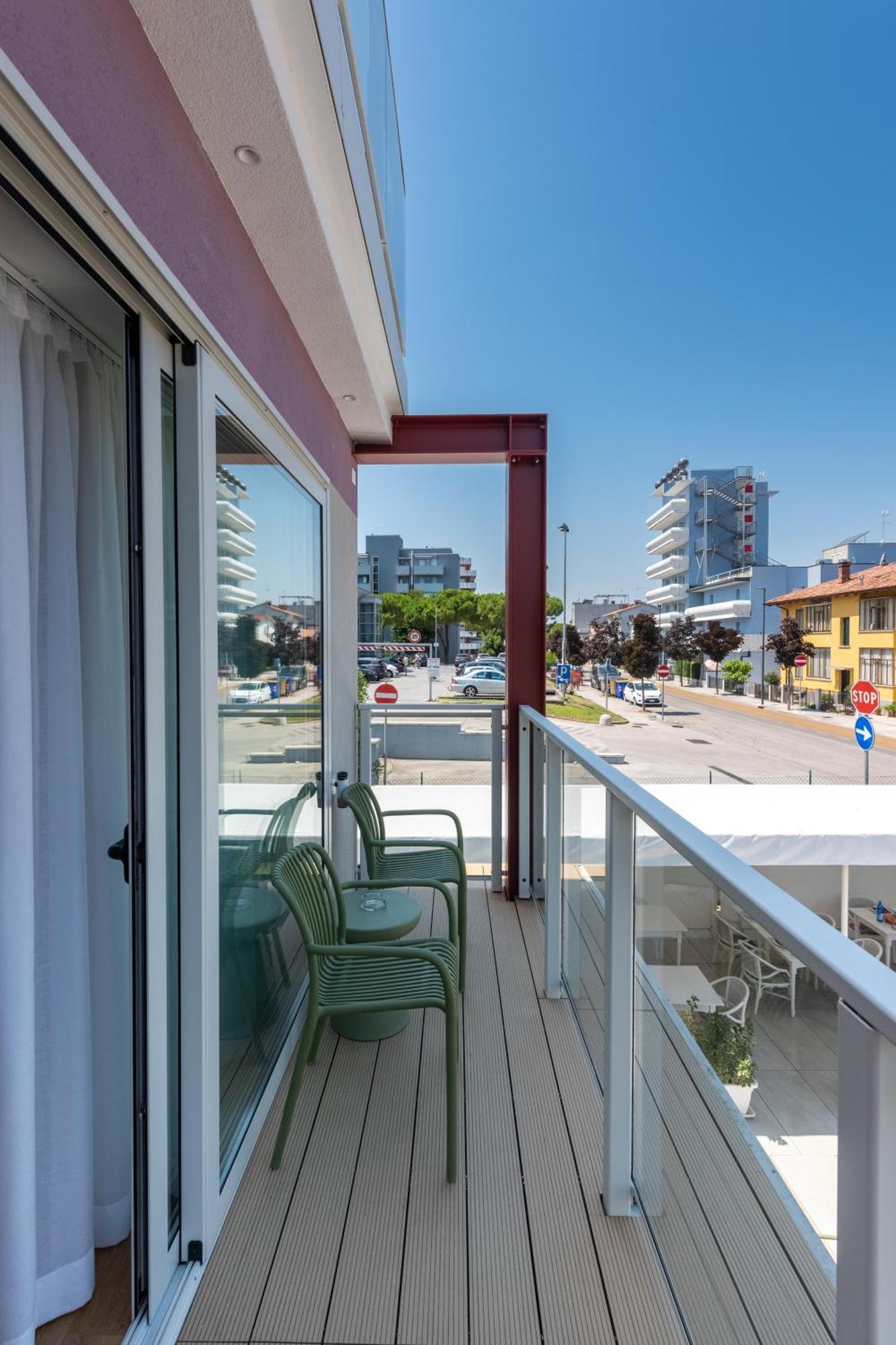 Hotel Al Ponte Lignano Sabbiadoro Exterior foto