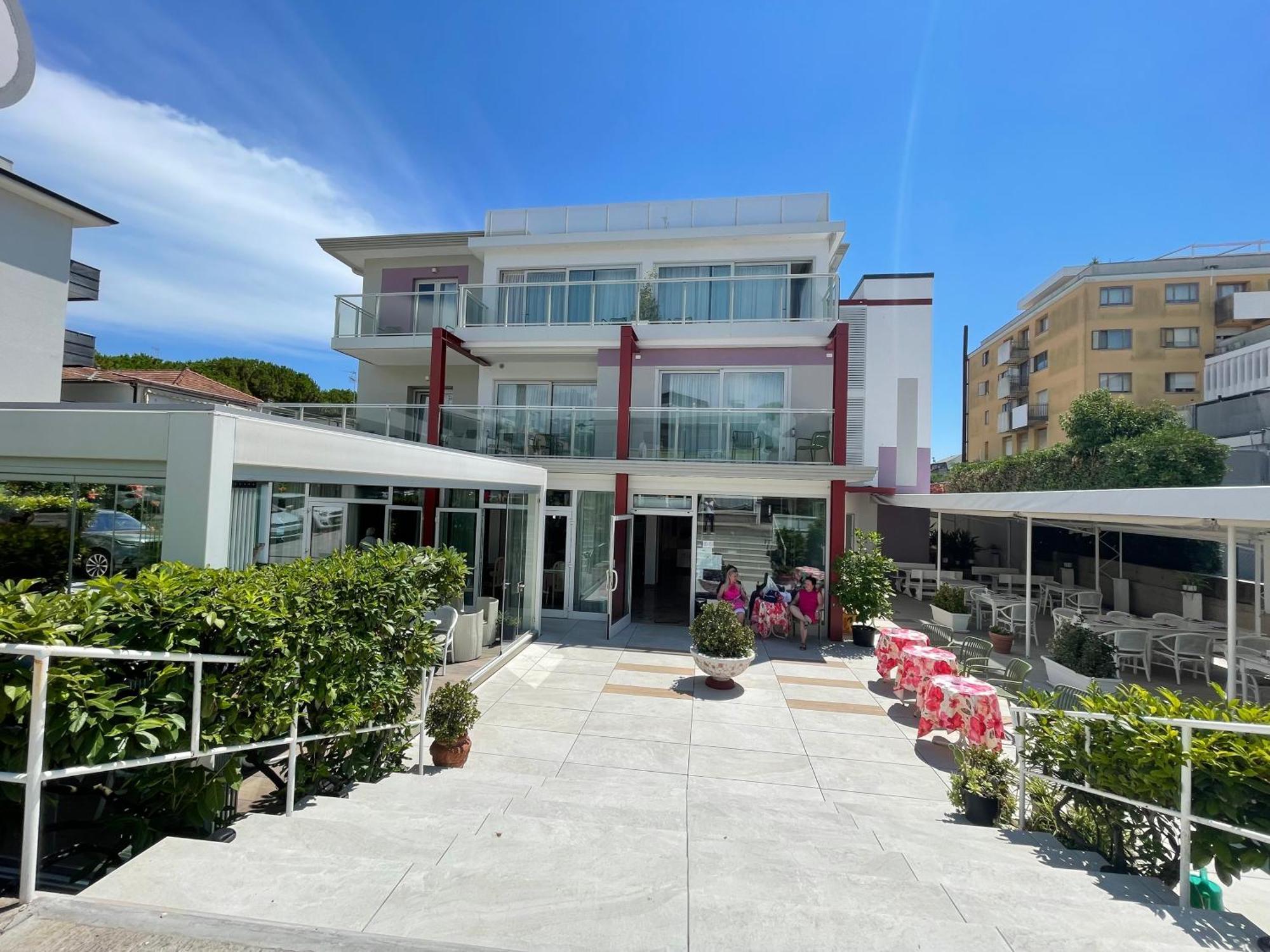 Hotel Al Ponte Lignano Sabbiadoro Exterior foto
