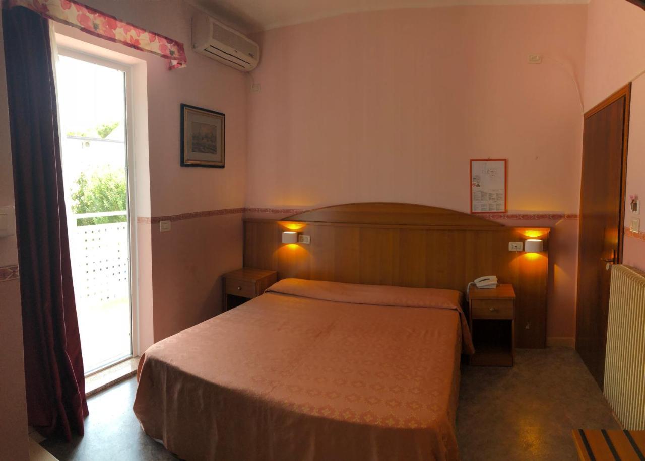 Hotel Al Ponte Lignano Sabbiadoro Exterior foto